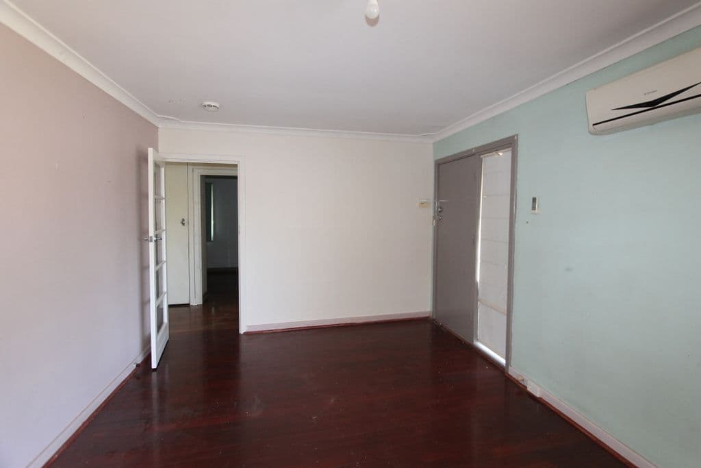 298 Marangaroo Drive, Koondoola WA 6064, Koondoola - Thumbnail 3