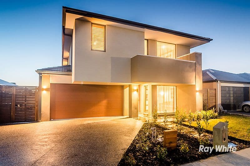 7 Yandra Street, Clyde North VIC 3978, Clyde North - Image 1