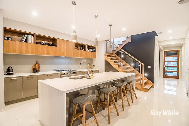 7 Yandra Street, Clyde North VIC 3978, Clyde North - Thumbnail 5