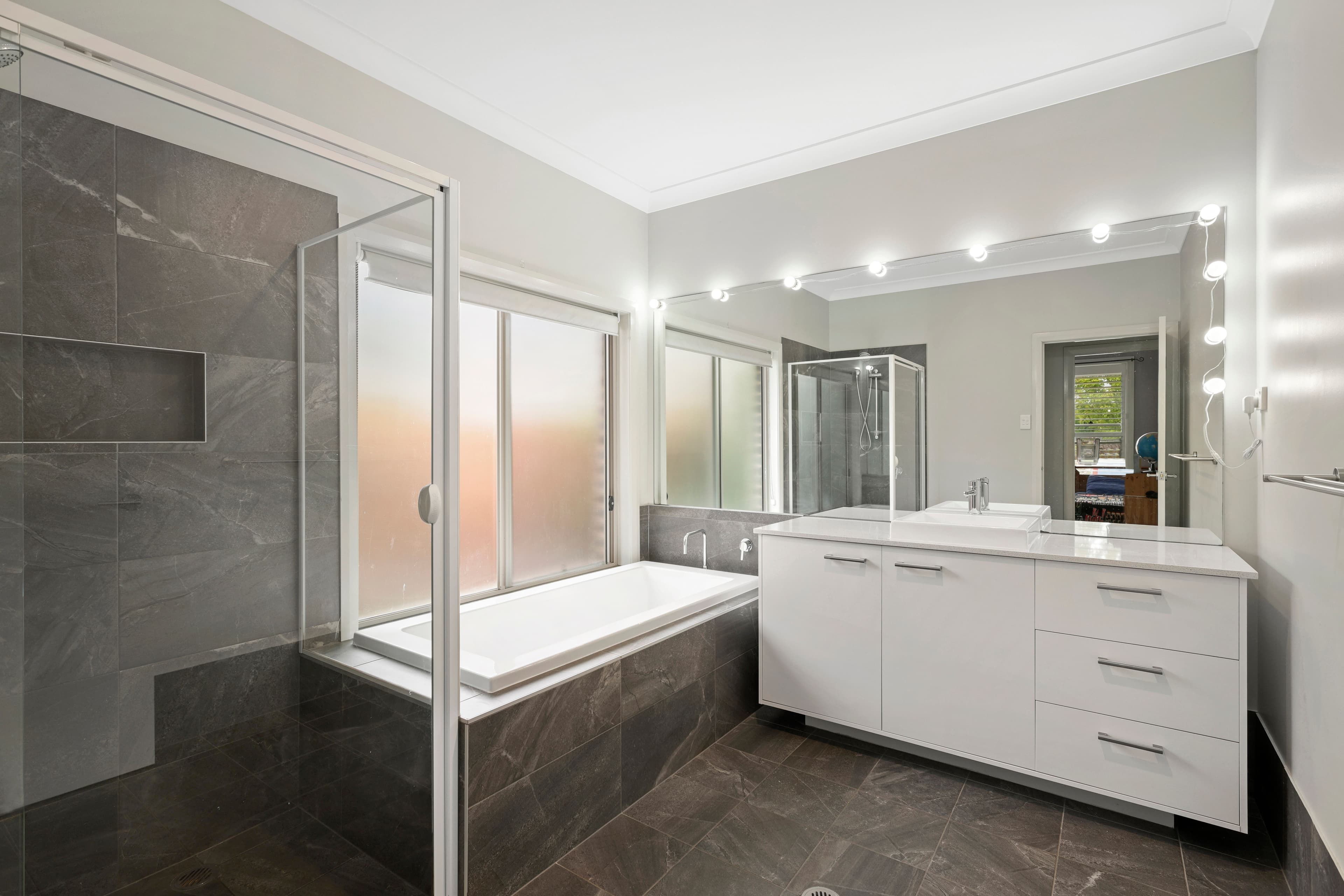 19 Turner Way, RENWICK NSW 2575, Renwick - Thumbnail 8