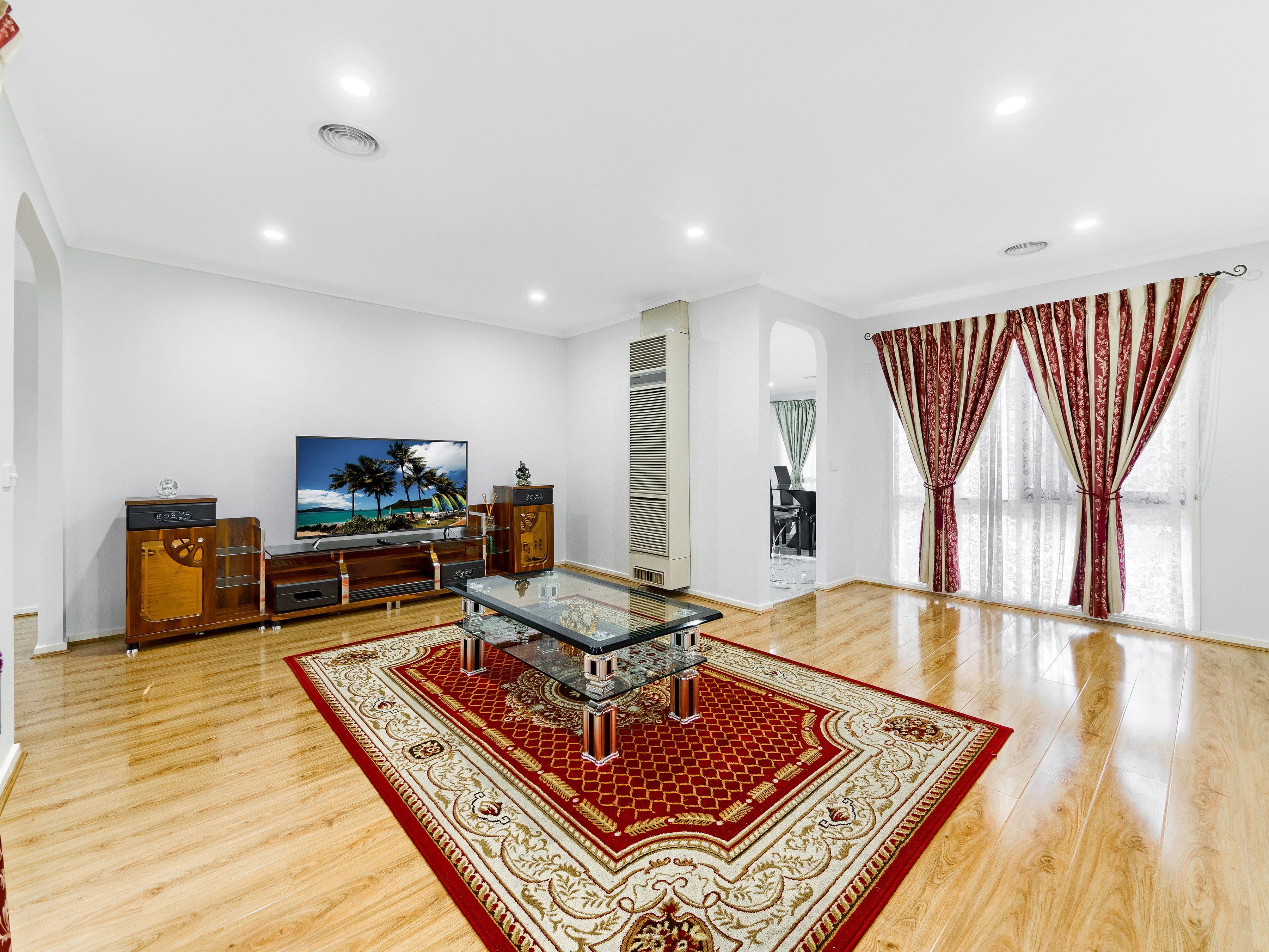6 Denham Crescent, Cranbourne North VIC 3977, Cranbourne North - Thumbnail 2