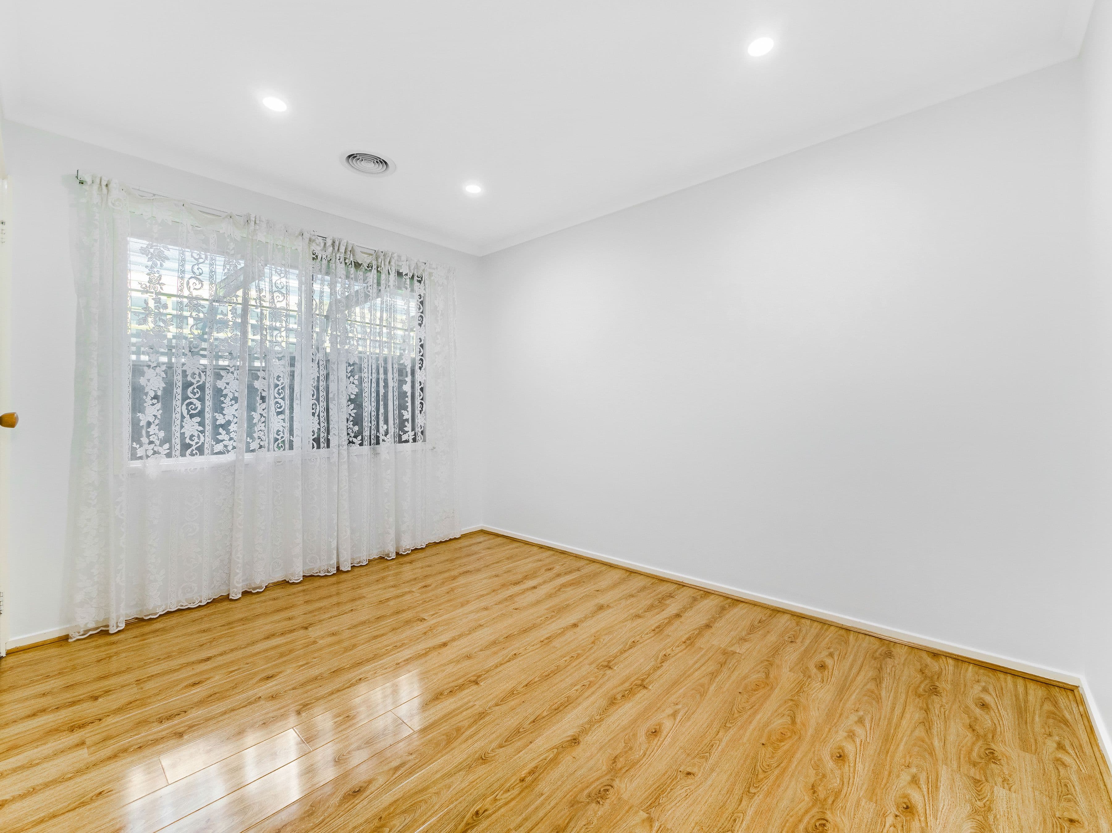 6 Denham Crescent, Cranbourne North VIC 3977, Cranbourne North - Thumbnail 7