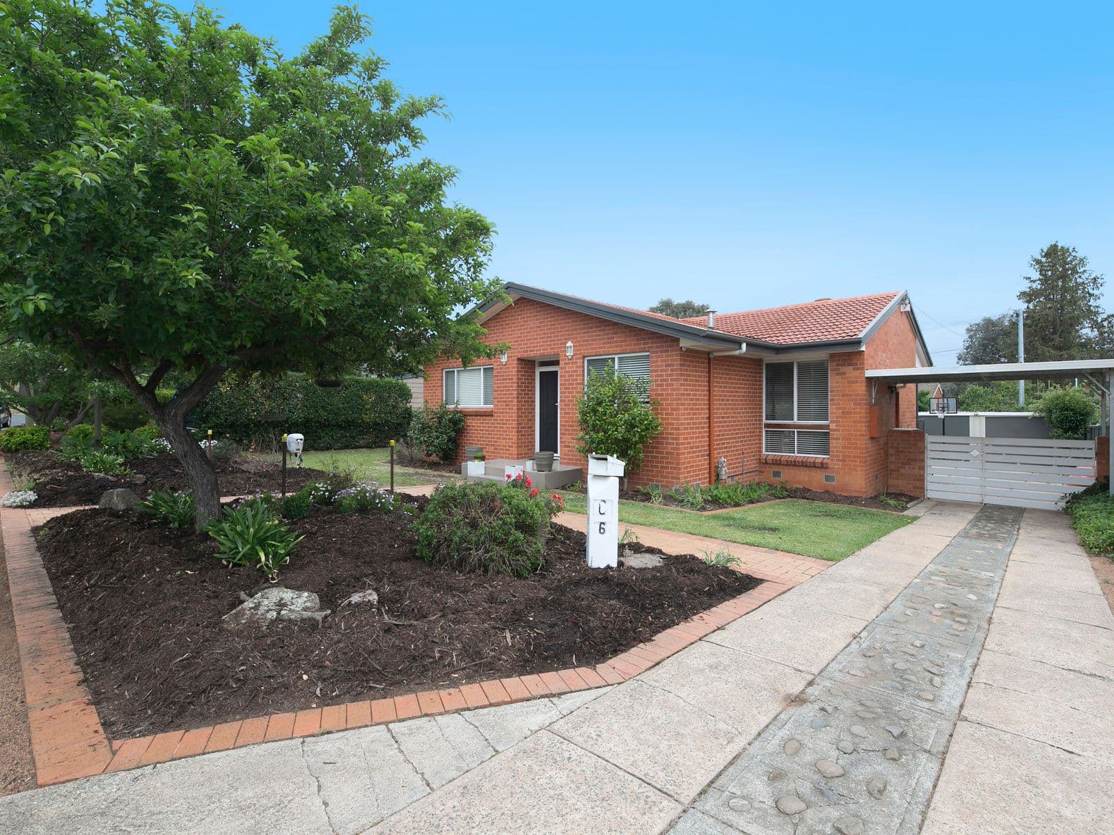 6 Lyle Place, Chifley ACT 2606, Chifley - Image 1