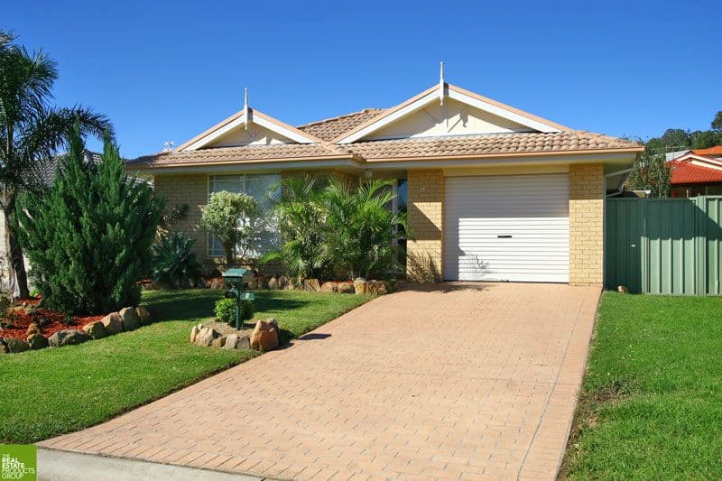 18 Cowry Crescent, DINGO BEACH, QLD, 4800, Dingo Beach - Thumbnail 2