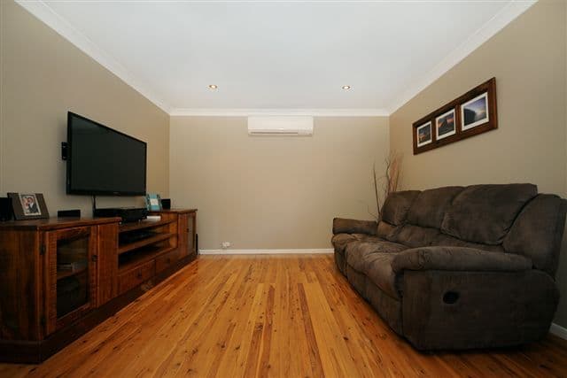 17 Lovett Street, RANGEVILLE QLD 4350, Rangeville - Thumbnail 2