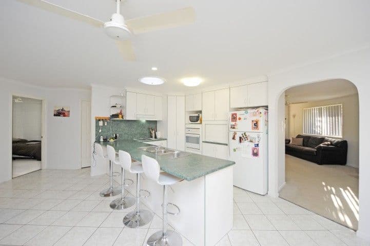 90 Dixon Drive, TELINA QLD 4680, Telina - Thumbnail 2