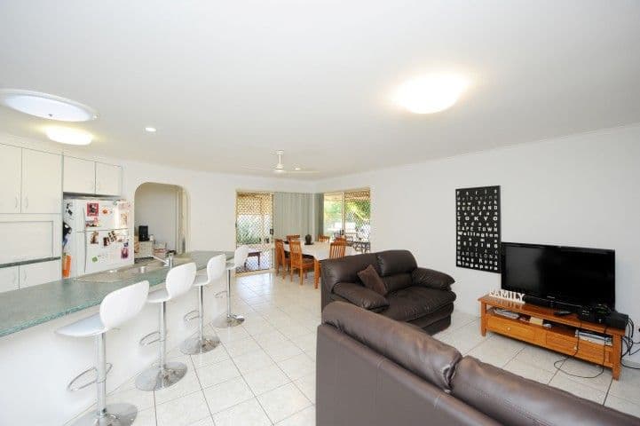 90 Dixon Drive, TELINA QLD 4680, Telina - Thumbnail 5