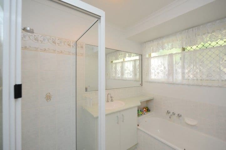 90 Dixon Drive, TELINA QLD 4680, Telina - Thumbnail 8