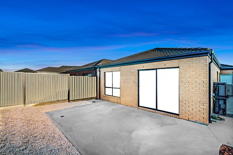 13 Elsternwick Street, Truganina VIC 3029, Truganina - Thumbnail 3