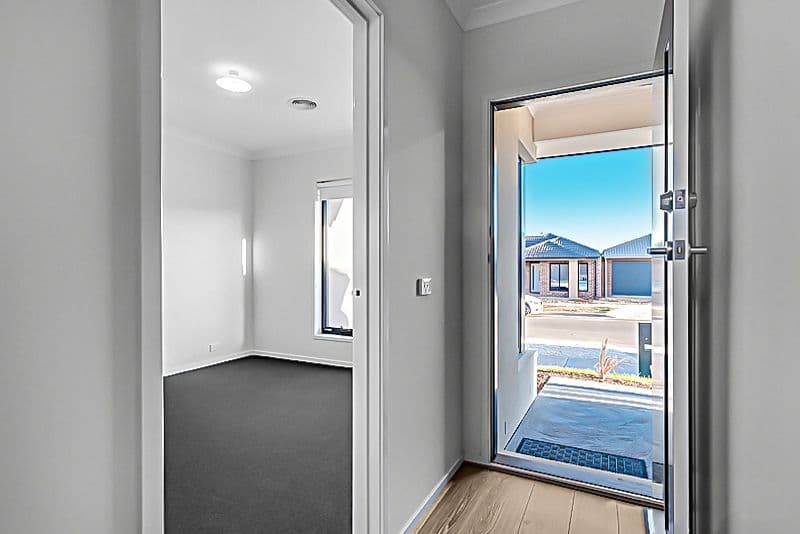 13 Elsternwick Street, Truganina VIC 3029, Truganina - Thumbnail 4