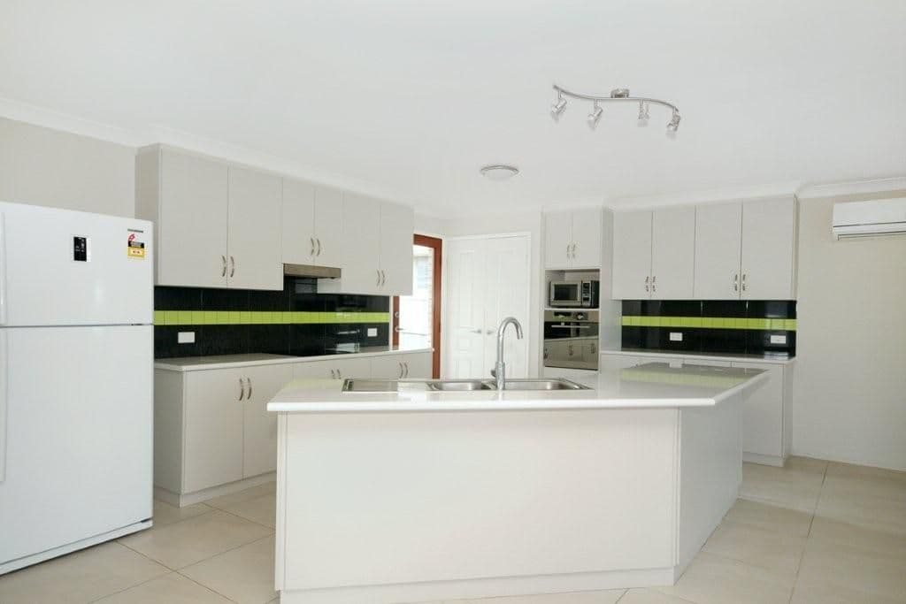 23 Pugh Street, MIDDLE RIDGE QLD 4350, Middle Ridge - Thumbnail 2