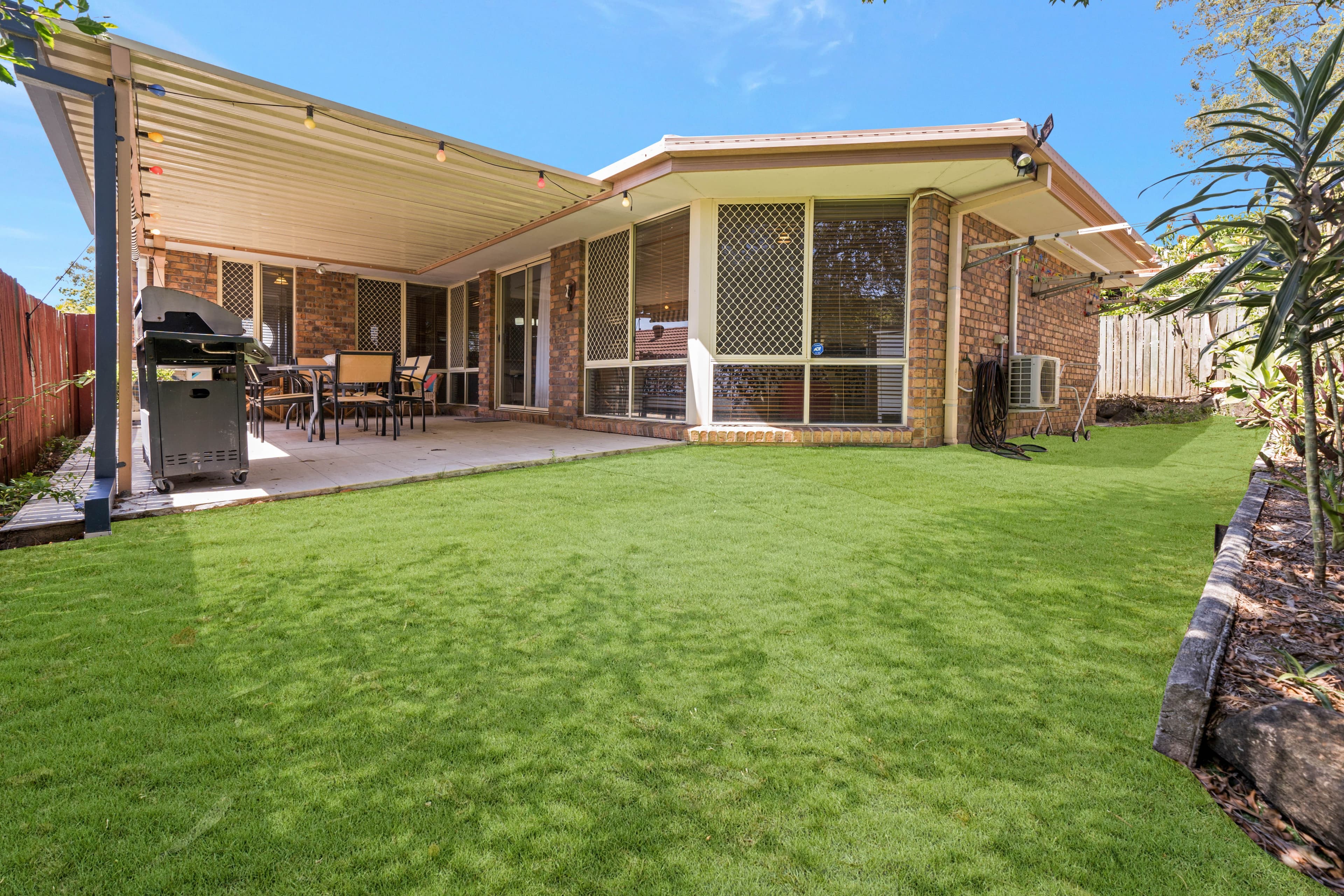 3 Cockatiel Court, Loganlea QLD 4131, Loganlea - Thumbnail 2