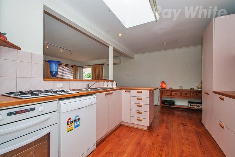 94 CAMBRIDGE Road, Kilsyth VIC 3137, Kilsyth - Thumbnail 5