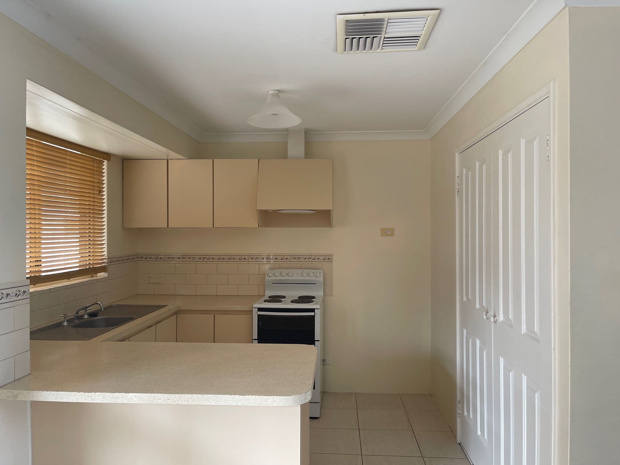 28 North Shore Drive, Dongara WA 6525, Dongara - Thumbnail 2