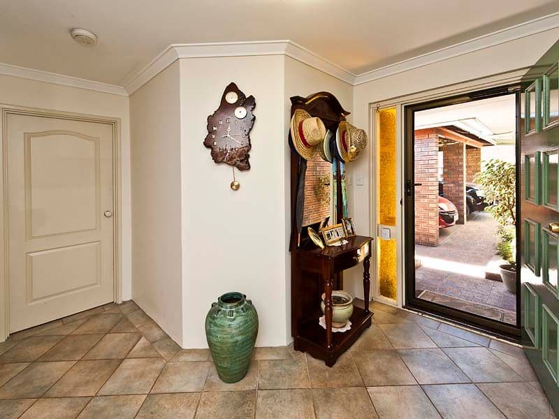 51 Grenadier Drive, THORNLIE WA 6108, Thornlie - Thumbnail 5