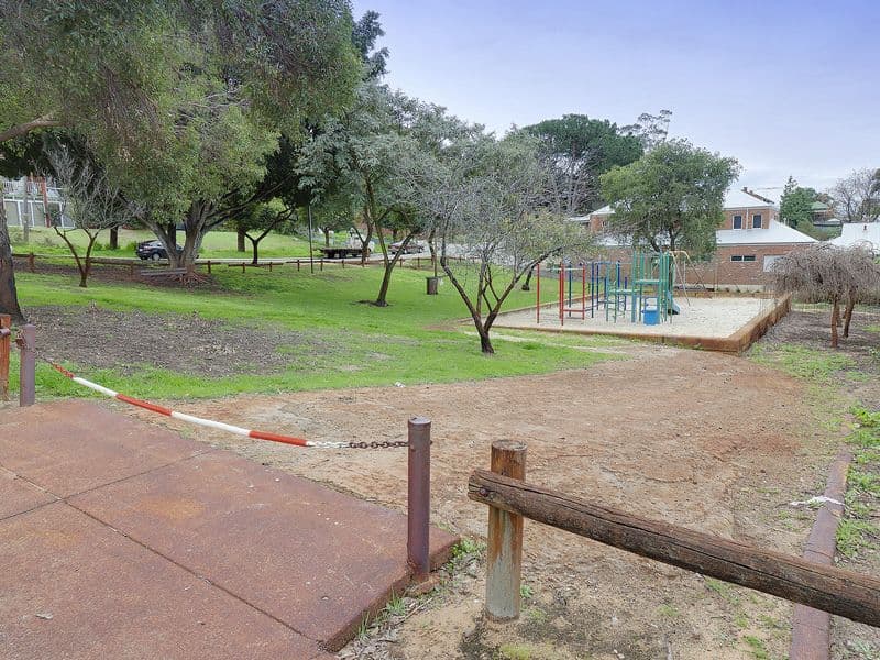 36 Kennedy Street, MAYLANDS WA 6051, Maylands - Thumbnail 2
