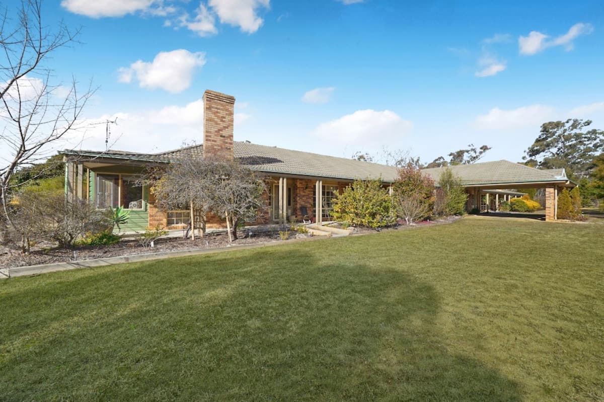 11 Coates Road, HILL TOP, Hill Top - Thumbnail 3