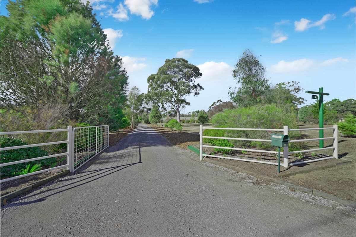 11 Coates Road, HILL TOP, Hill Top - Thumbnail 5
