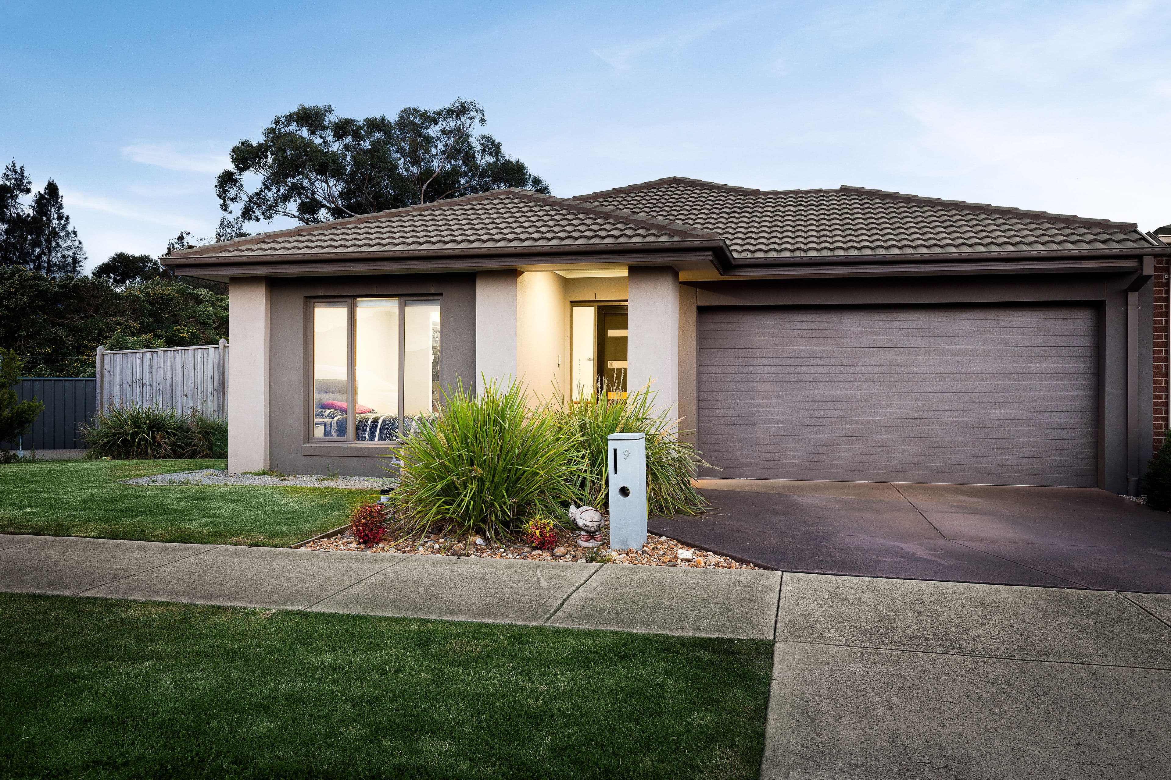 9 Ravensdale Avenue, Officer VIC 3809, Officer - Image 1