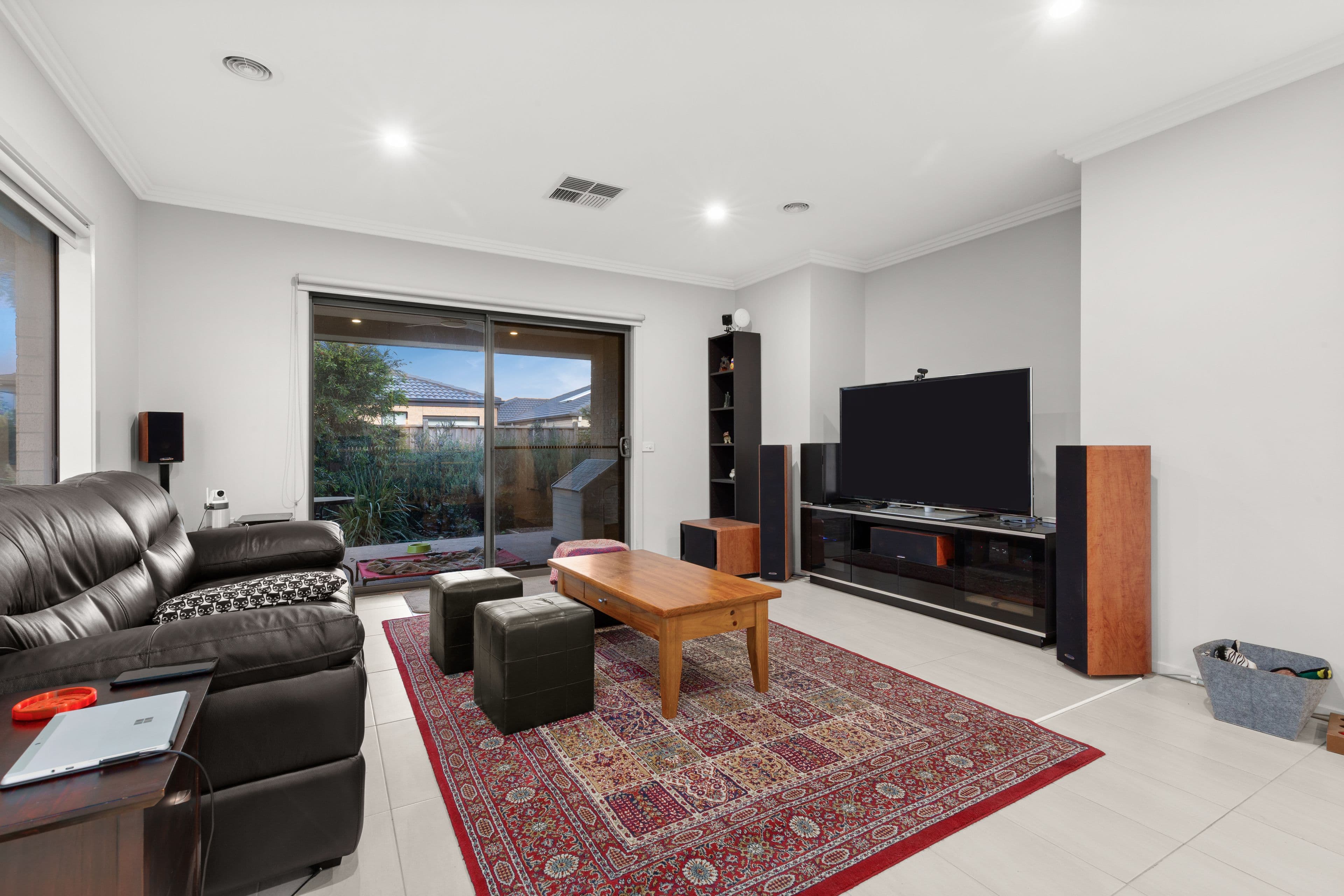 9 Ravensdale Avenue, Officer VIC 3809, Officer - Thumbnail 4