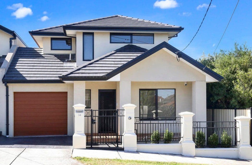 24 Chenies Street, Reservoir VIC 3073, Reservoir - Thumbnail 2