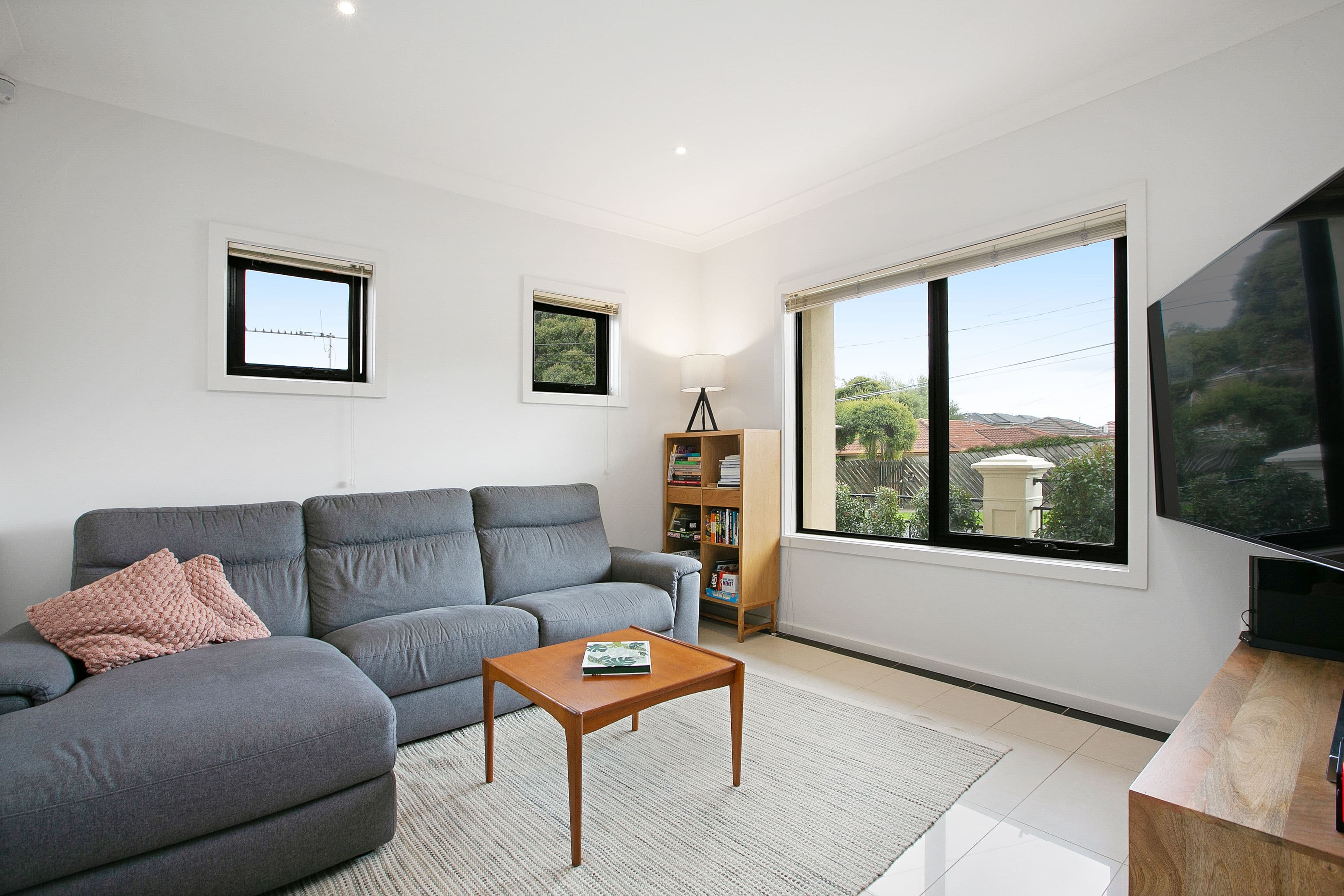 24 Chenies Street, Reservoir VIC 3073, Reservoir - Thumbnail 3