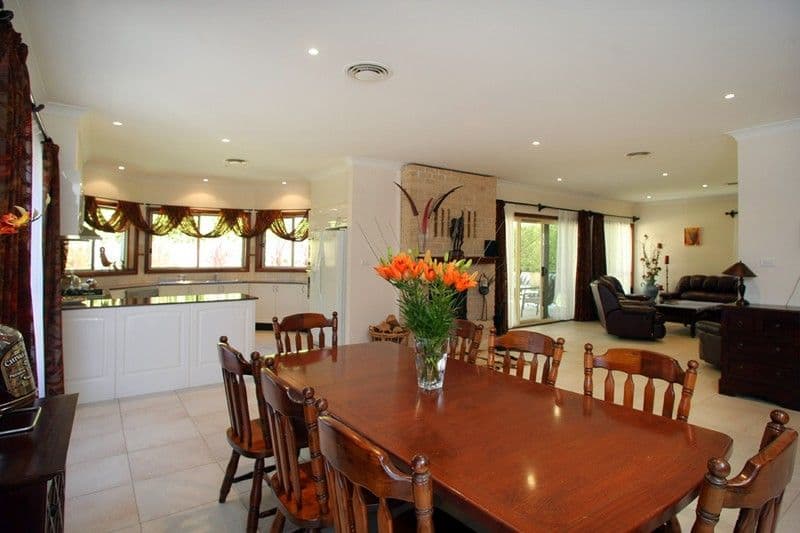 5 Armidale Crescent, CASTLE HILL NSW 2154, Castle Hill - Thumbnail 2