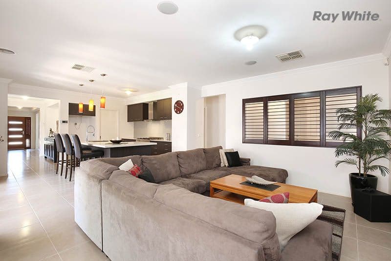 39 Campaspe Way, Point Cook VIC 3030, Point Cook - Thumbnail 4