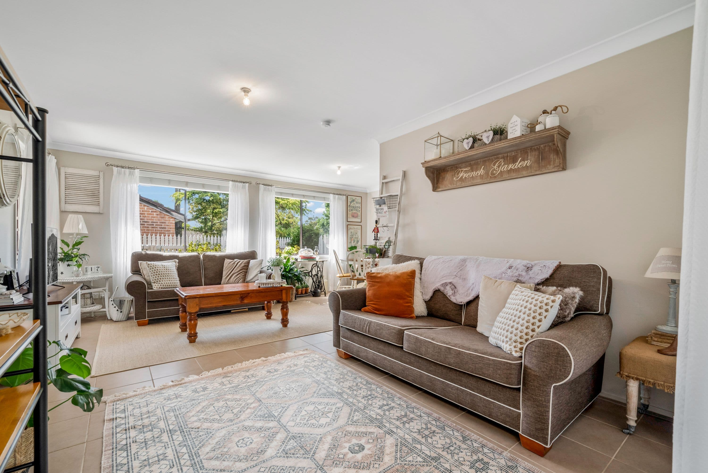 10 Cotula Place, Macquarie Fields NSW 2564, Macquarie Fields - Thumbnail 2