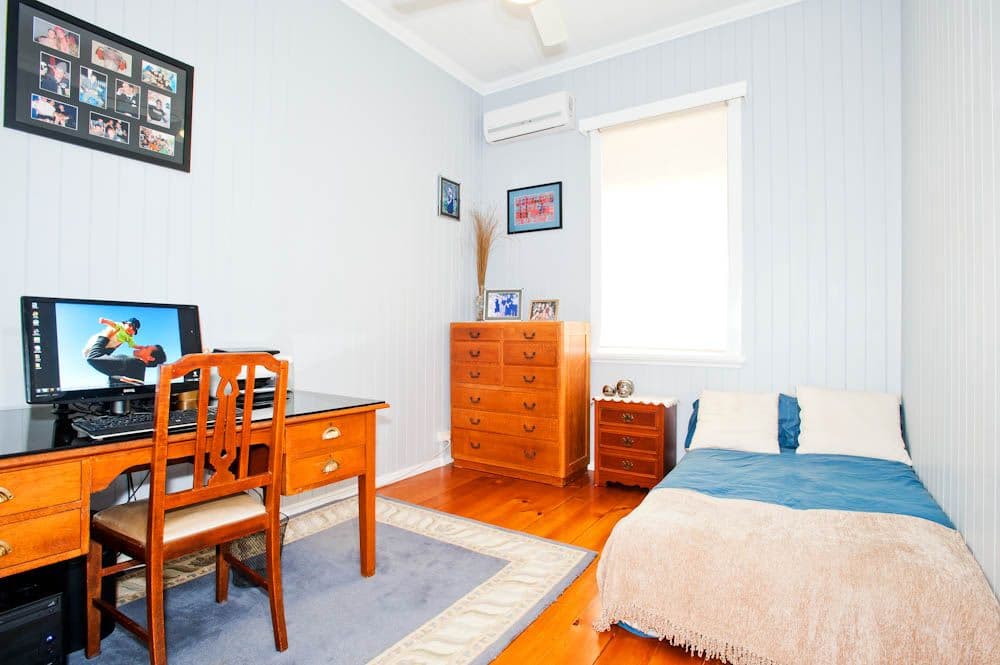 55 Raff Avenue, HOLLAND PARK QLD 4121, Holland Park - Thumbnail 3