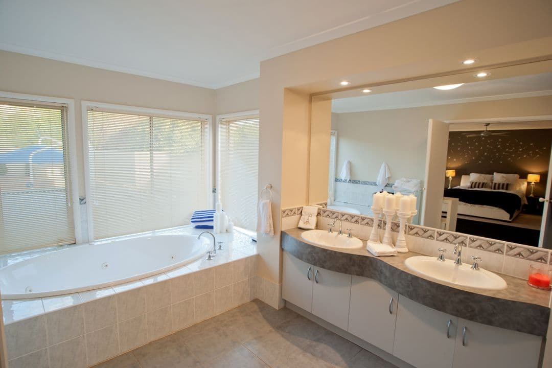 2 Waterview Crescent, GULFVIEW HEIGHTS SA 5096, Gulfview Heights - Thumbnail 6