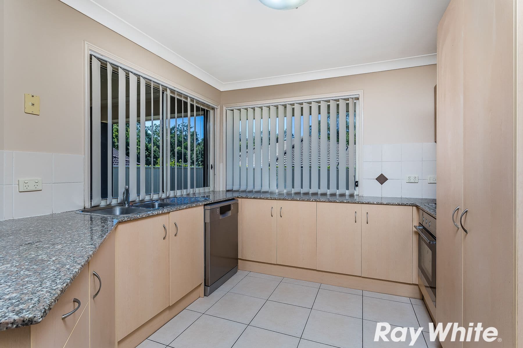 6 Greenway Place, Deception Bay QLD 4508, Deception Bay - Thumbnail 4