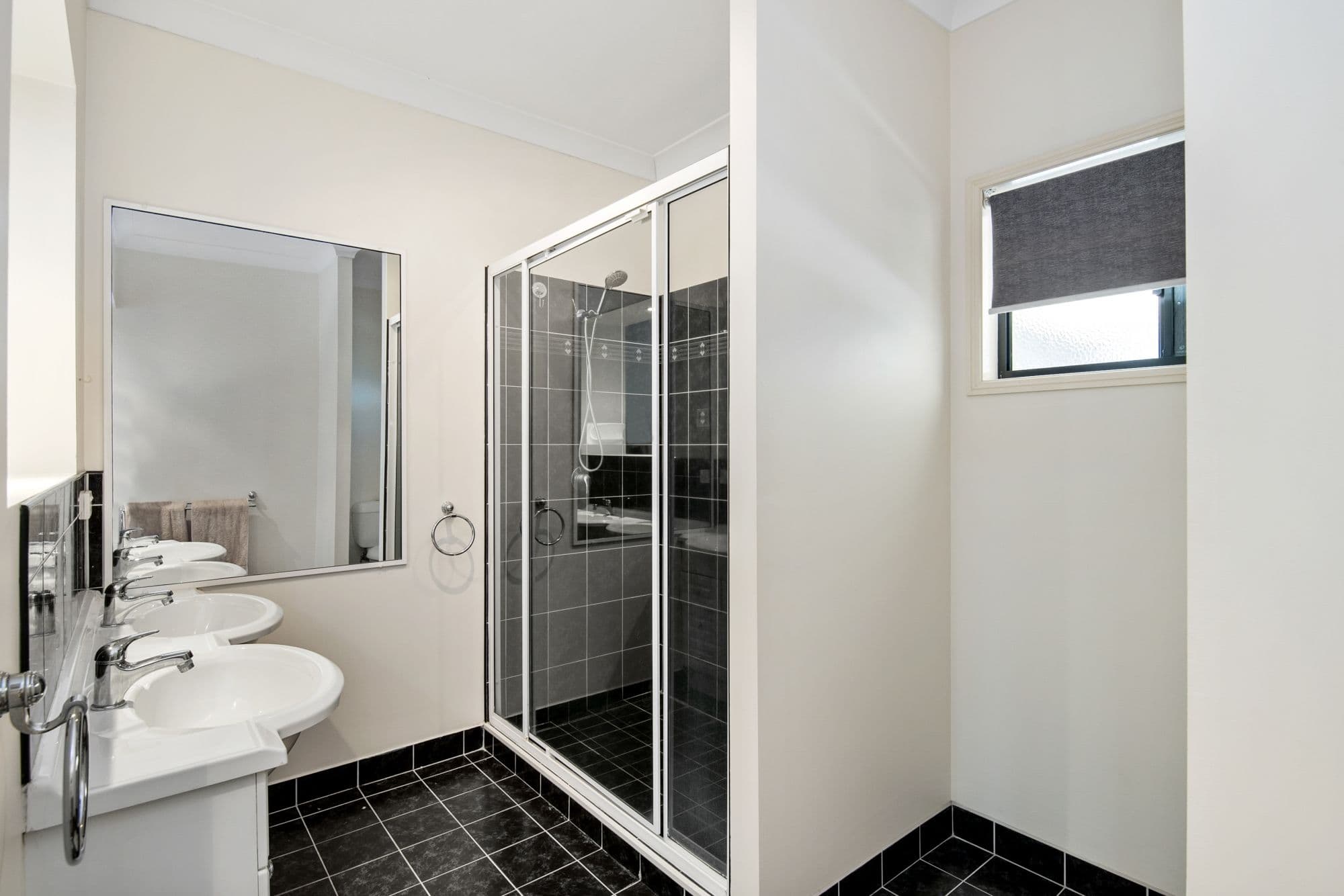 36 Mariner Boulevard, Deception Bay QLD 4508, Deception Bay - Thumbnail 2