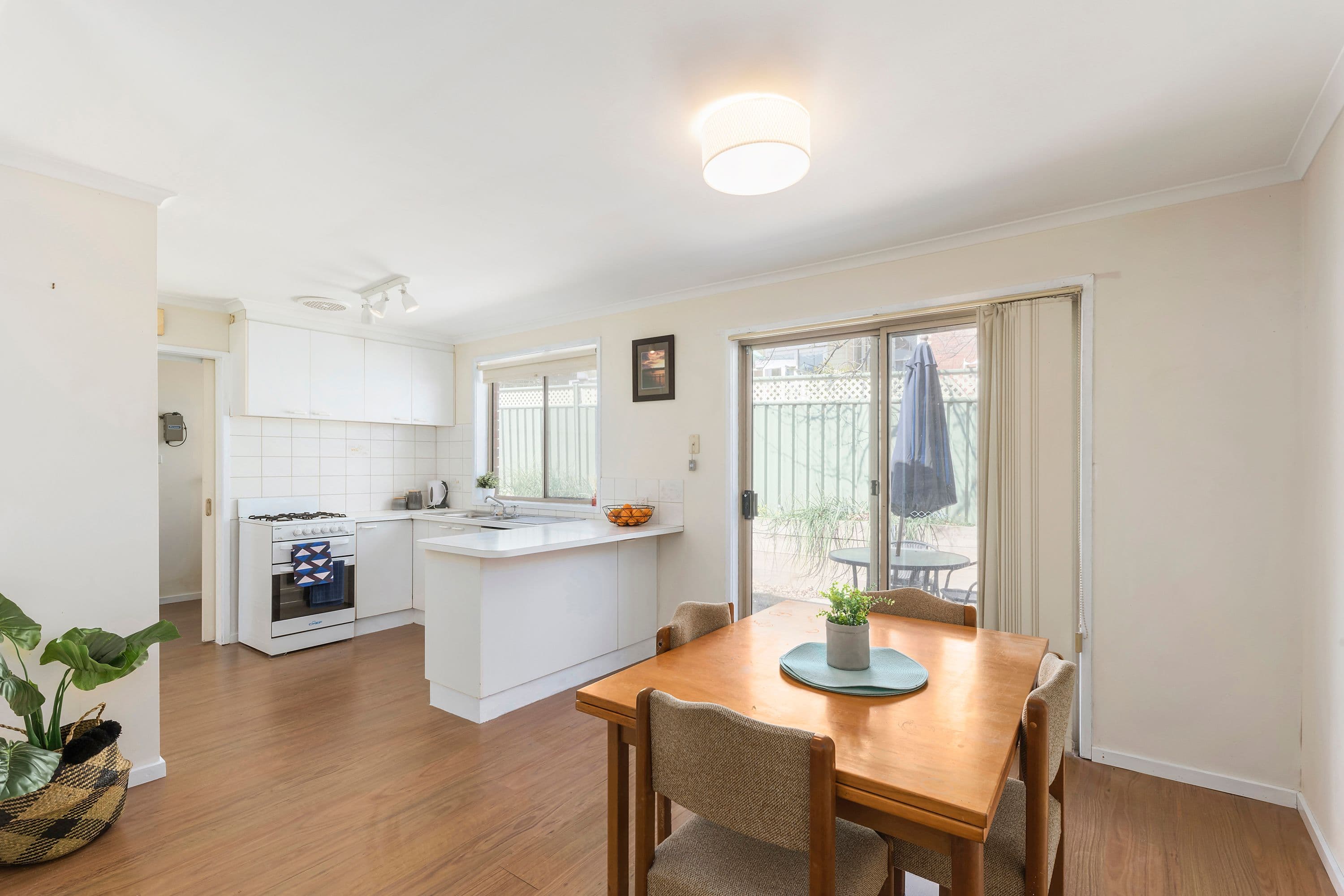 8 Truscott Street, Long Gully VIC 3550, Long Gully - Thumbnail 3