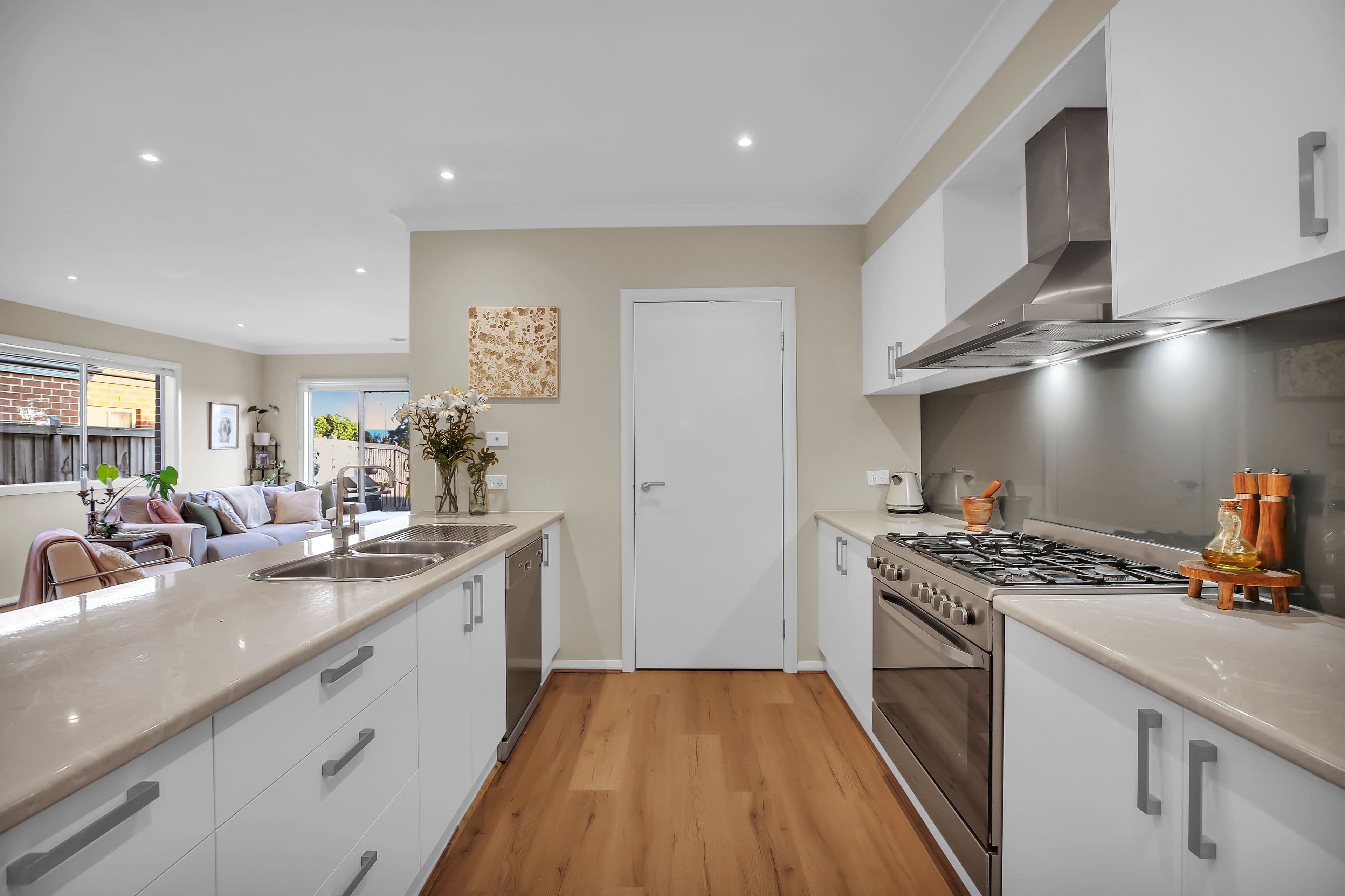 53 Belmont Crescent, Pakenham VIC 3810, Pakenham - Thumbnail 2