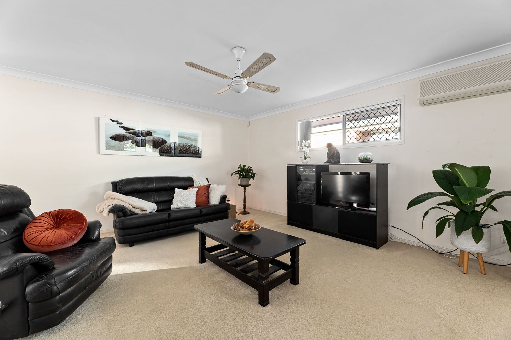17 Lorenc Place, Bridgeman Downs QLD 4035, Bridgeman Downs - Thumbnail 4
