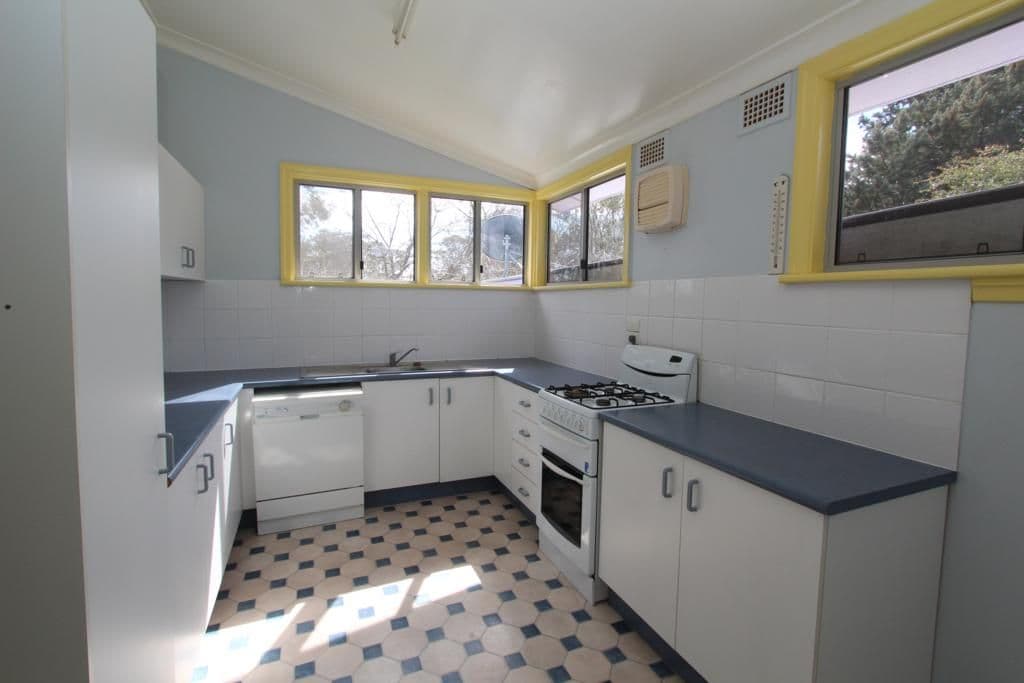 260 DOUGLAS Street, TENTERFIELD NSW 2372, Tenterfield - Thumbnail 3