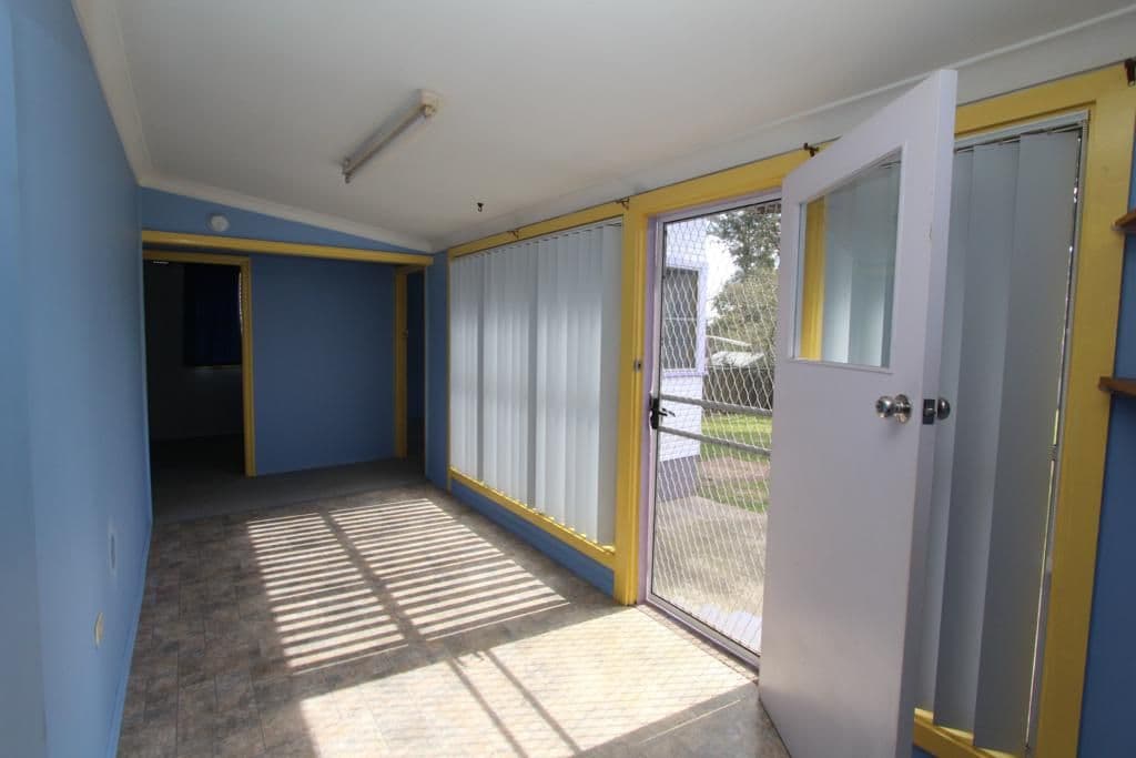 260 DOUGLAS Street, TENTERFIELD NSW 2372, Tenterfield - Thumbnail 8