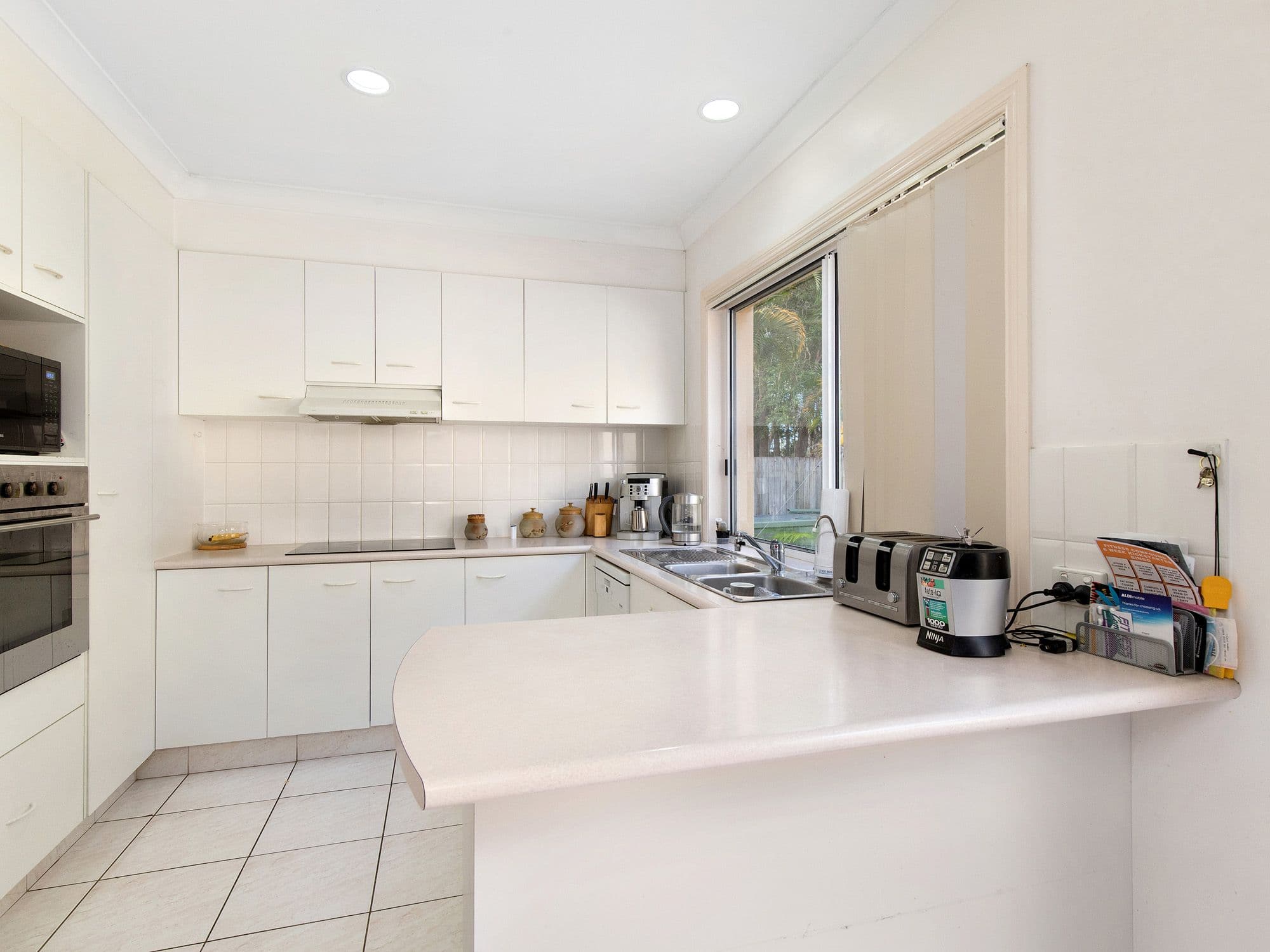 69 Burrendong Road, Coombabah QLD 4216, Coombabah - Thumbnail 6