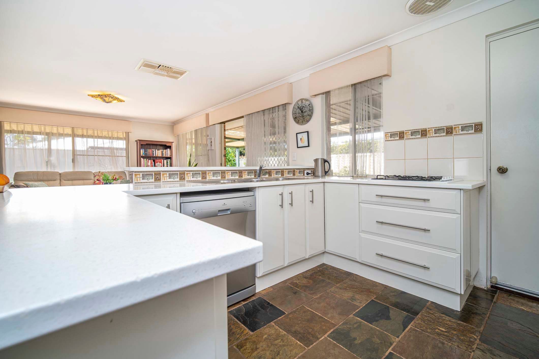 7 Seaton Court, South Guildford WA 6055, South Guildford - Thumbnail 8