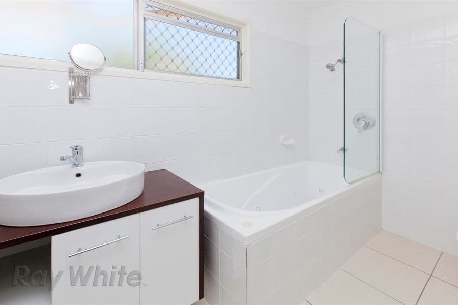 32 Odra  Street, CAMIRA QLD 4300, Camira - Thumbnail 7