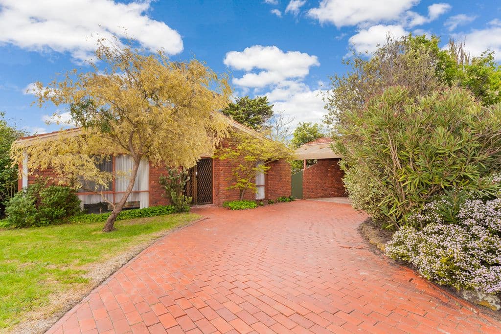 4 Courier Court, LEOPOLD VIC 3224, Leopold - Image 1