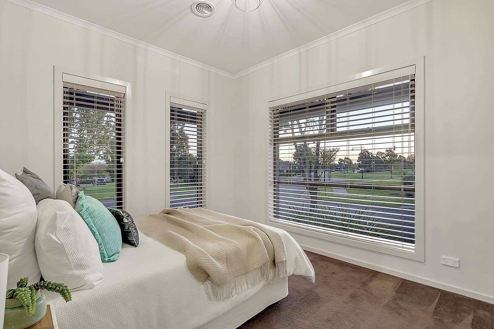 1 Yorkshire Terrace, Craigieburn VIC 3064, Craigieburn - Thumbnail 7