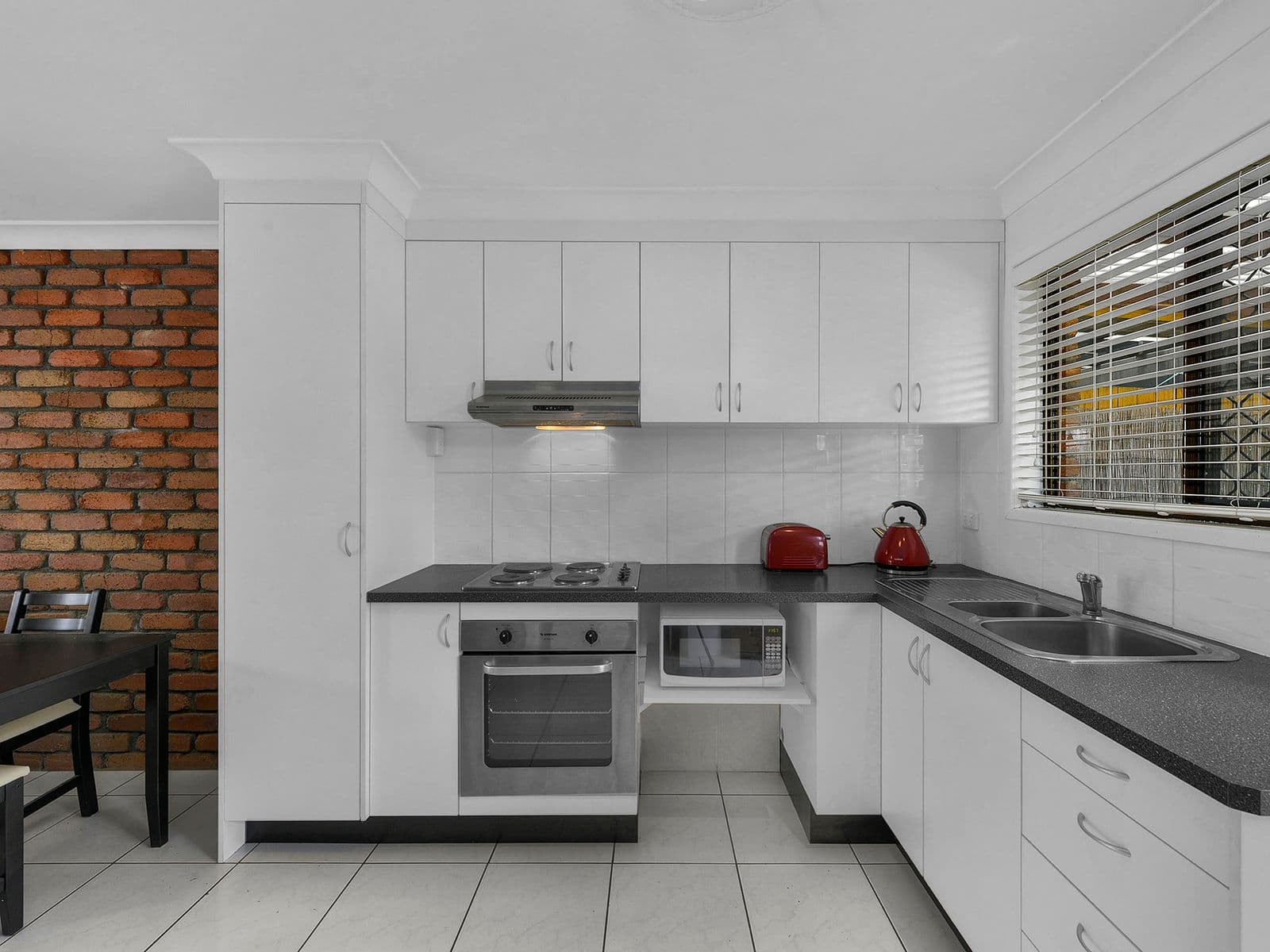 50 Junction Road, Morningside QLD 4170, Morningside - Image 1