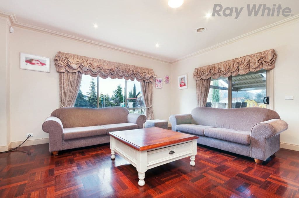 21 Broadhurst Way, Caroline Springs VIC 3023, Caroline Springs - Thumbnail 5