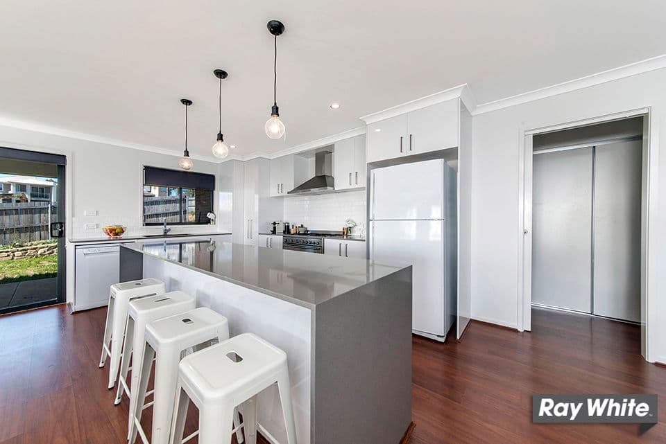 17 Bindugan Crescent, Ngunnawal ACT 2913, Ngunnawal - Thumbnail 2