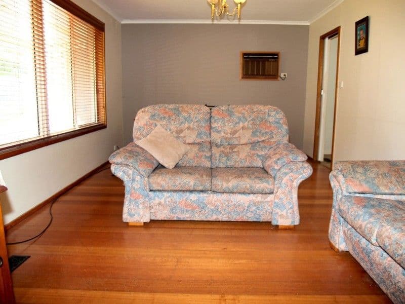 22 Russell Avenue, MOOROOLBARK VIC 3138, Mooroolbark - Thumbnail 5