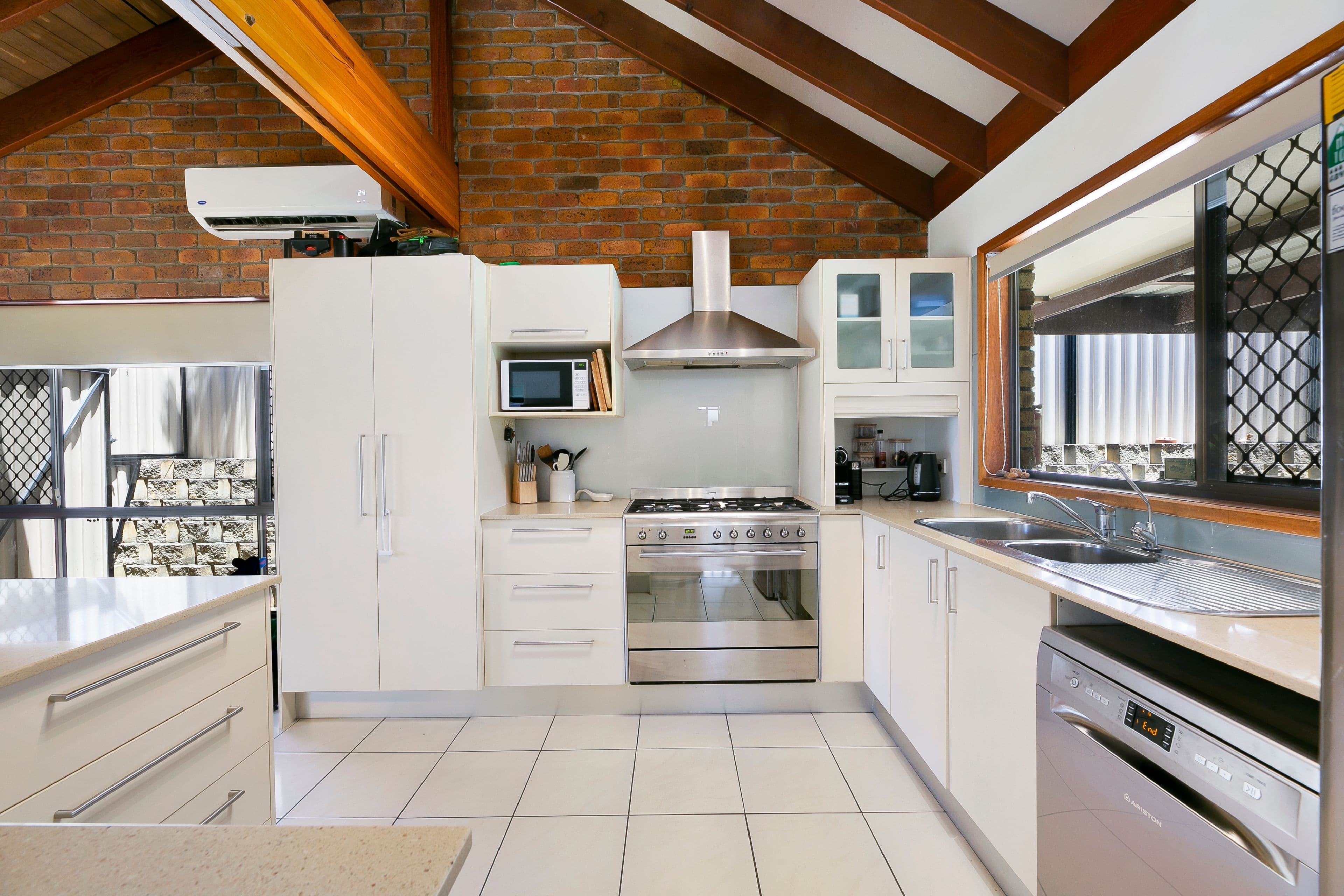 8 Wilga Court, Ashmore QLD 4214, Ashmore - Thumbnail 5