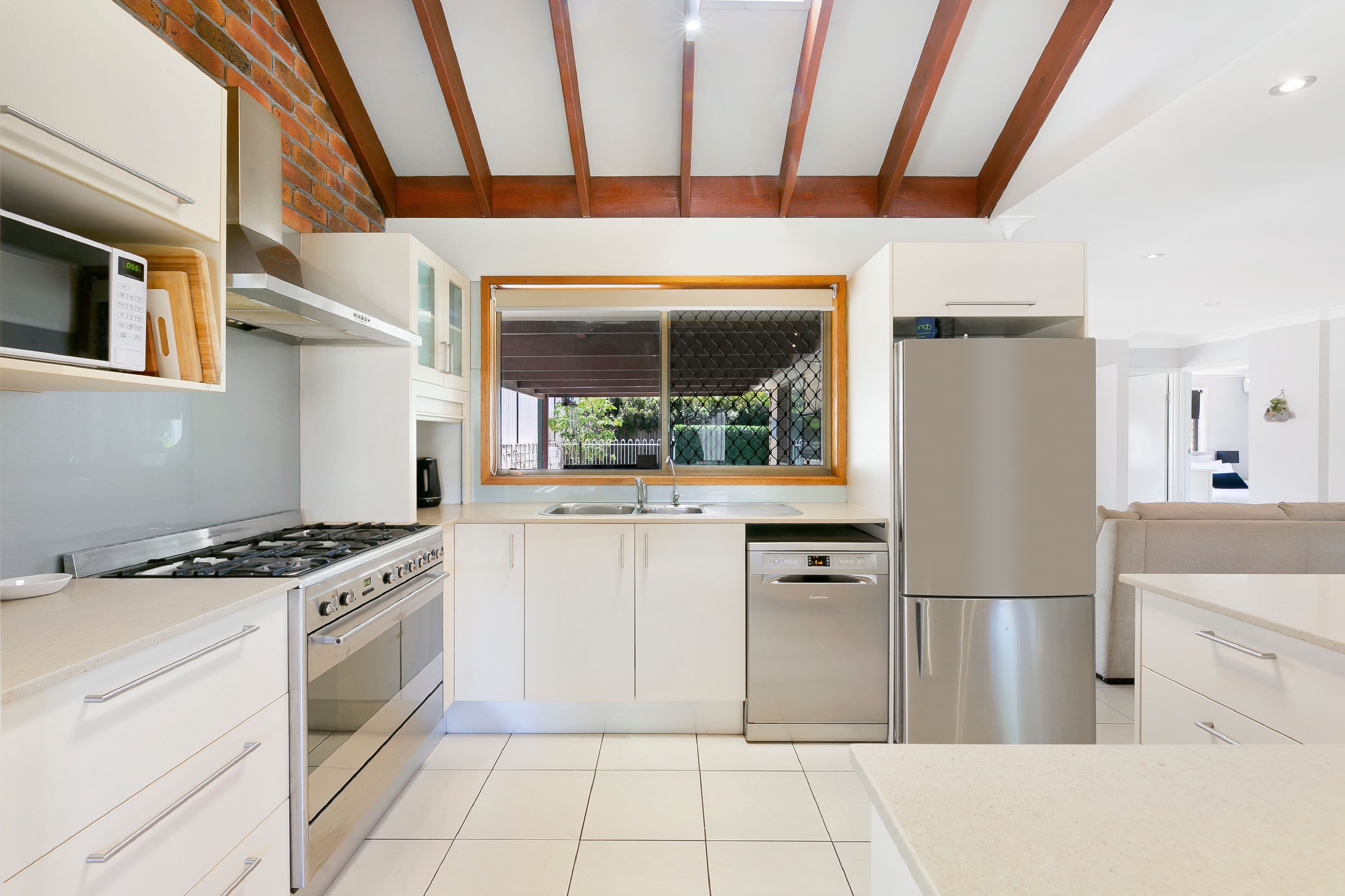 8 Wilga Court, Ashmore QLD 4214, Ashmore - Thumbnail 6