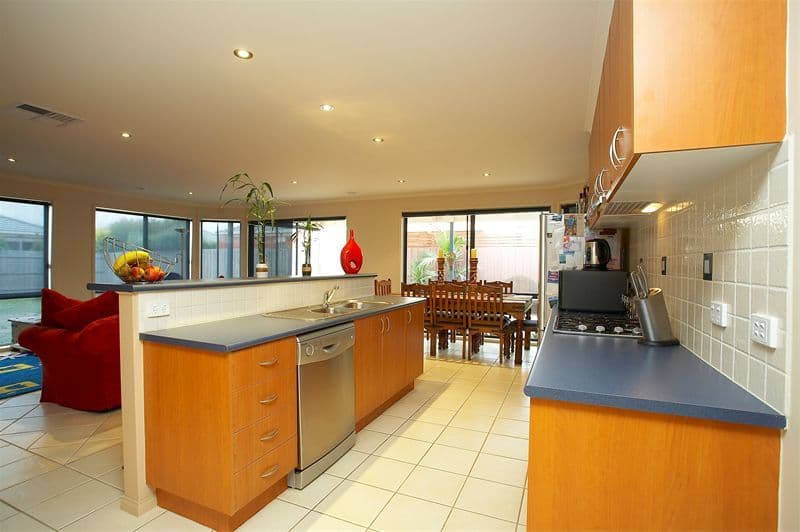 50  Oakbank Boulevard, WHITTLESEA VIC 3757, Whittlesea - Thumbnail 3